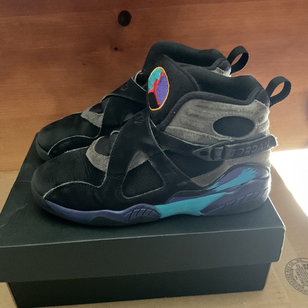 Kids Jordan Retro 8 Size 2Y - Picture 3 of 11